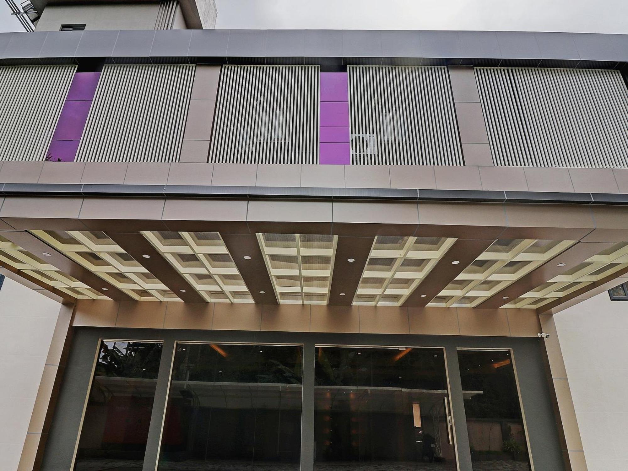 Super Townhouse Kizhakkambalam Tourist Home Muttam  Exterior photo